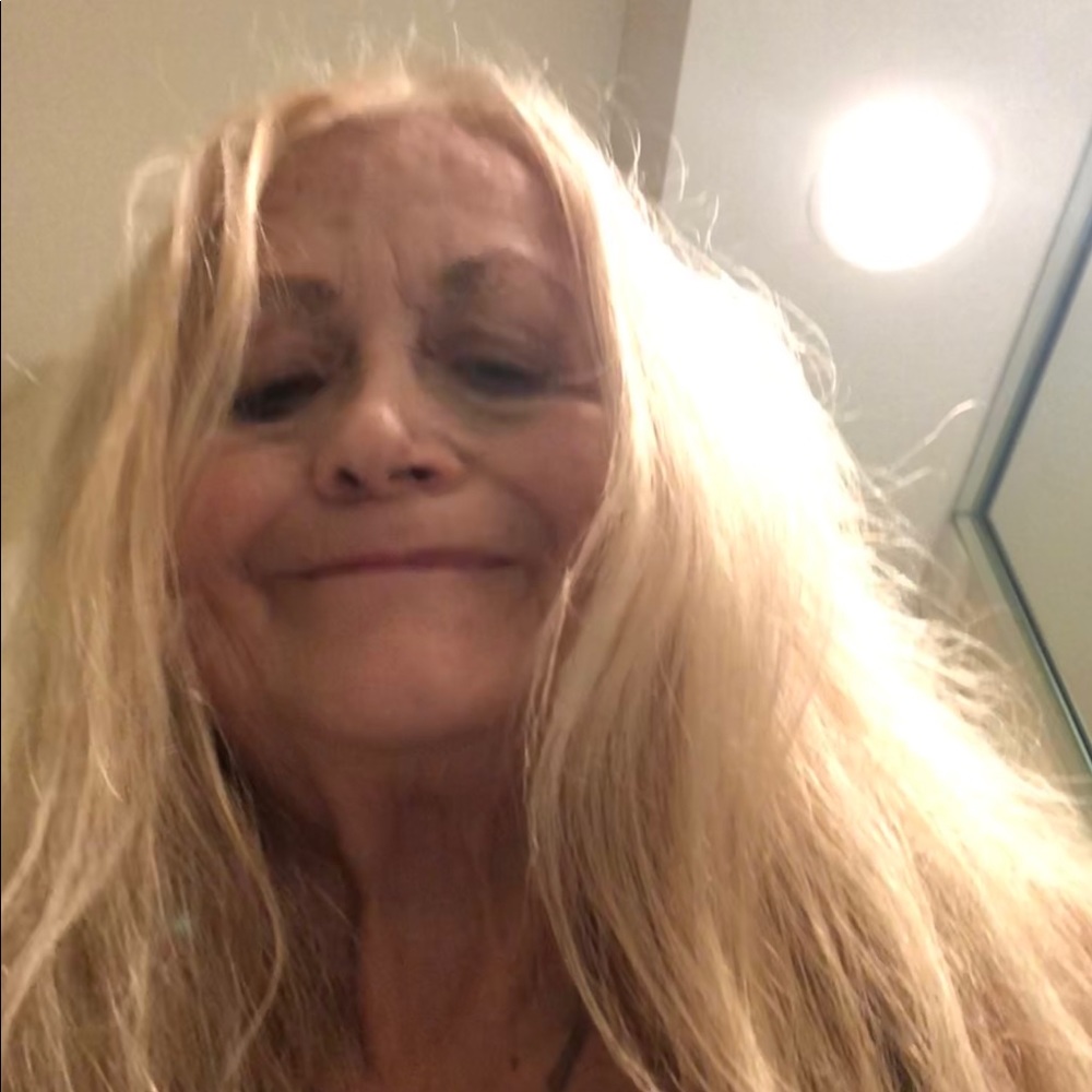 Meet your Posher, Sharon